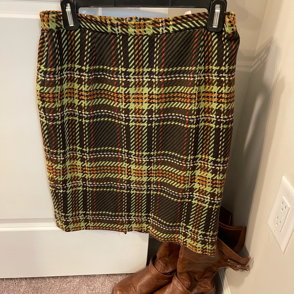 Beautiful plaid brown skirt